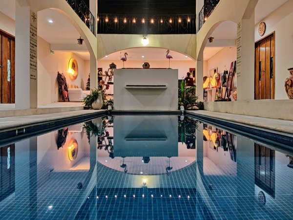 What are the best practices for integrating smart home technology with your UK pool systems?